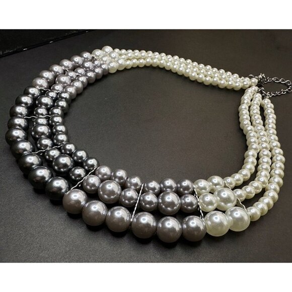 Gorgeous Ombre Necklace Tone of Gray  Whites Faux Pearl Three Strands - Picture 5 of 7